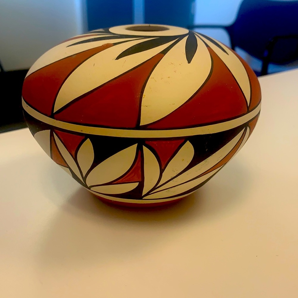 Beautiful signed Native Decor. Isleta Pueblo New Mexico